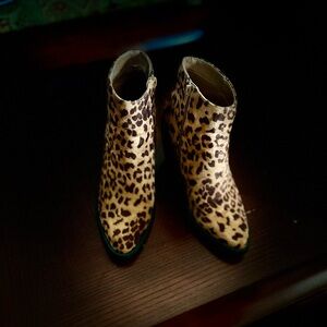 🐆Madden Girl Leopard Print Ankle Booties